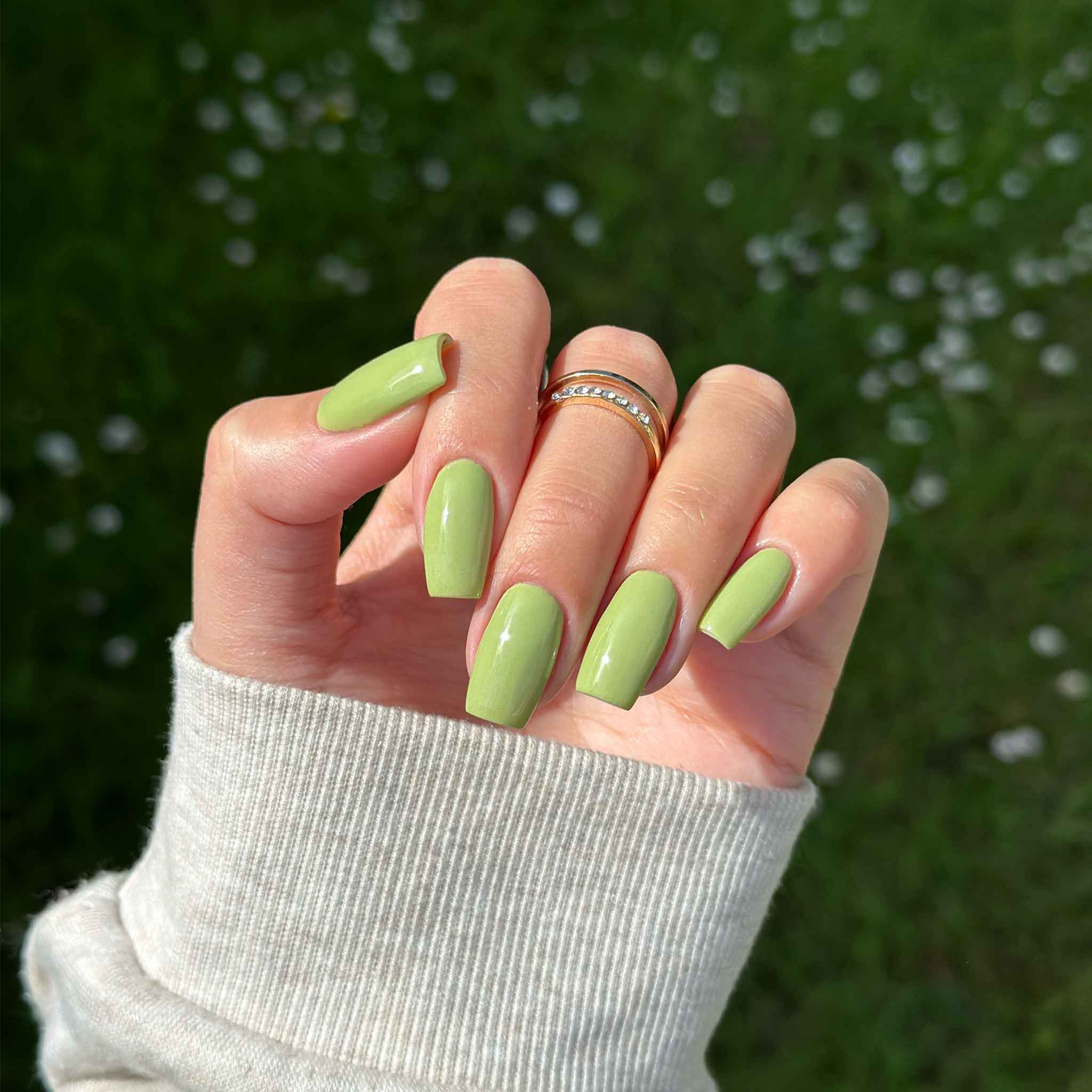 Sage Green Pastel Nails That Soothe the Soul